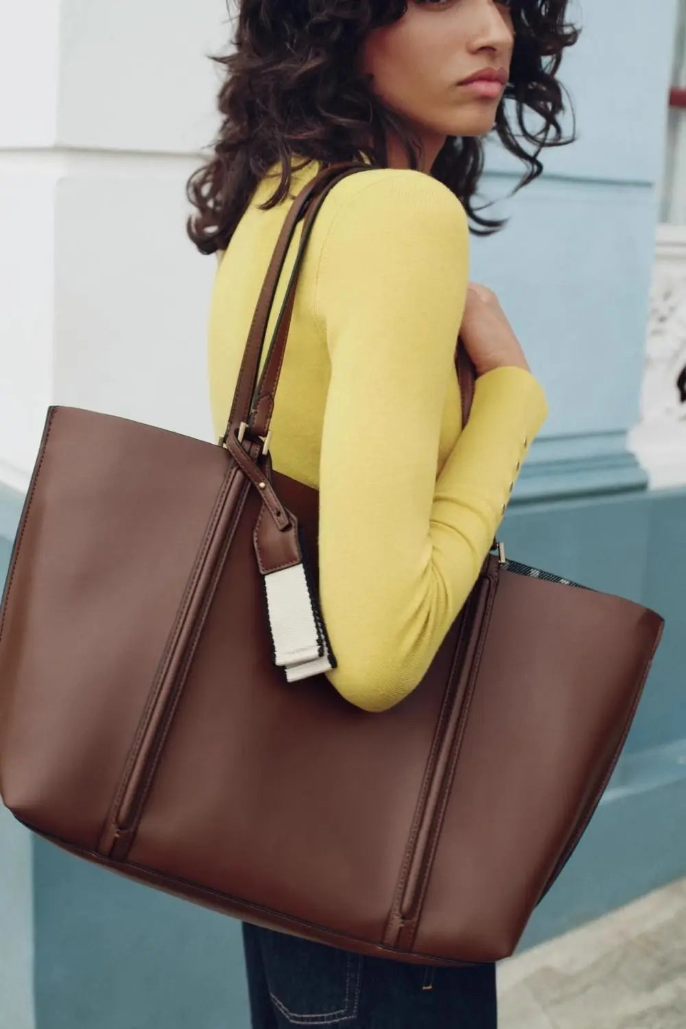 Minimalist Hasp Shoulder Tote