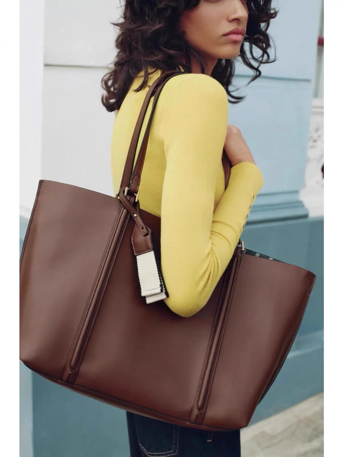 Minimalist Hasp Shoulder Tote